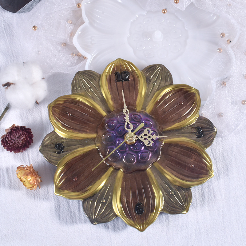 World Map Lotus Leaf Sakura Cl - مراجعة Resin Art Clock وسعره